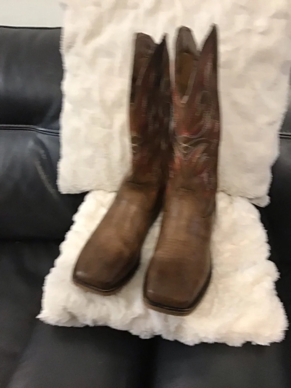 Classic Brown Men's Western Cowboy Boots - Picture 2 of 8